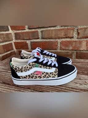 RARE Women’s Black Leopard Floral Lace-Up Vans